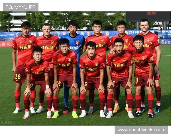 西安足球队状态变革引发热议球迷期待新篇章 西安足球队状态变革引发热议球迷期待新篇章